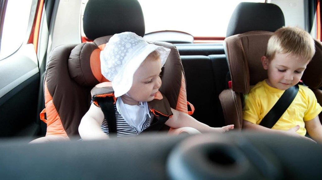 Cómo usar las sillas de coche para bebés