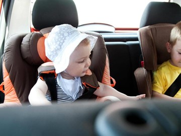 Cómo usar las sillas de coche para bebés