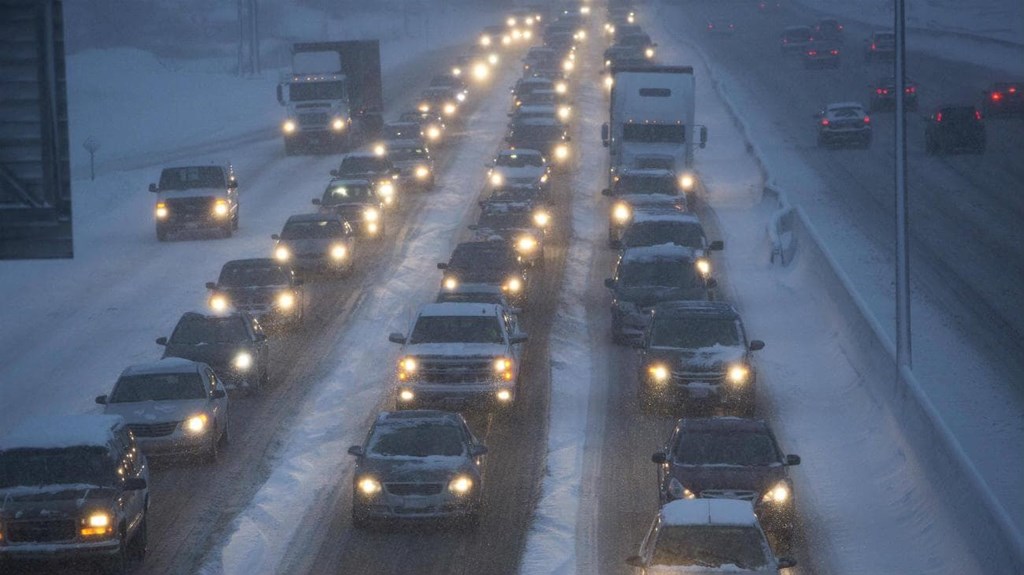 Consejos para conducir en invierno. ¿Cómo actuar ante una nevada?